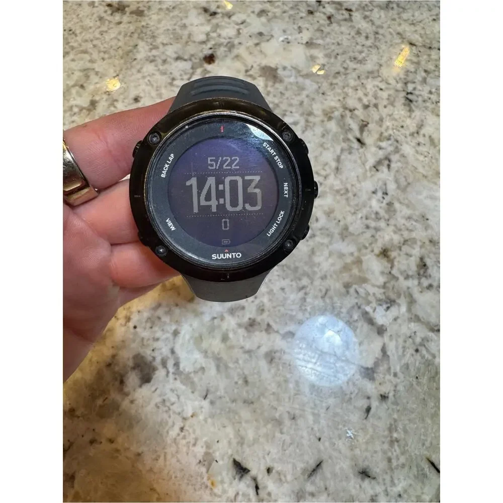 Suunto Ambit3 Peak Black GPS Multisport Watch OW143 + Charger